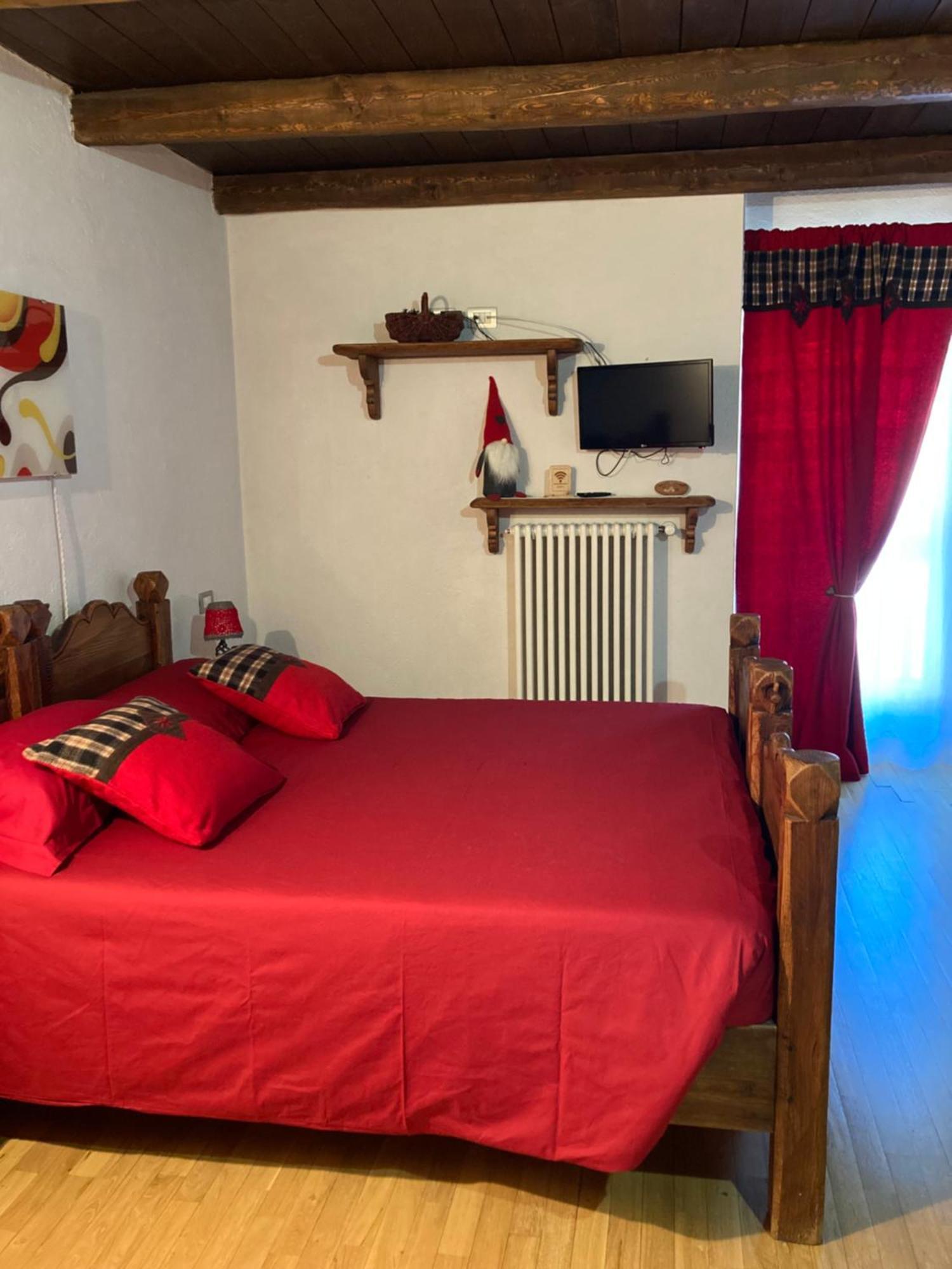 La Peiro Douco Guest House Roure Turin Eksteriør bilde